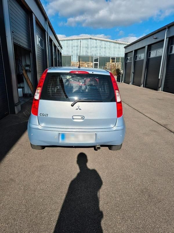 Gebraucht Mitsubishi Colt 109 PS (80 kW) 2006 Blau Kleinwagen