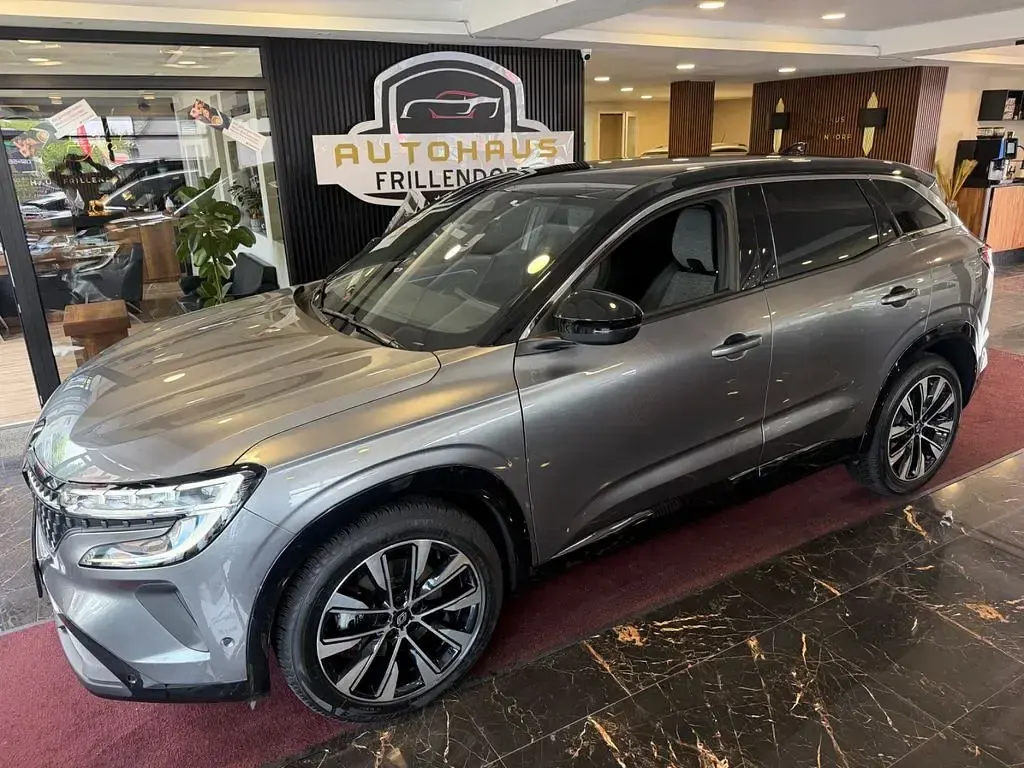 Używany Renault Austral Techno 131 KM (96 kW) 2023 Szary SUV