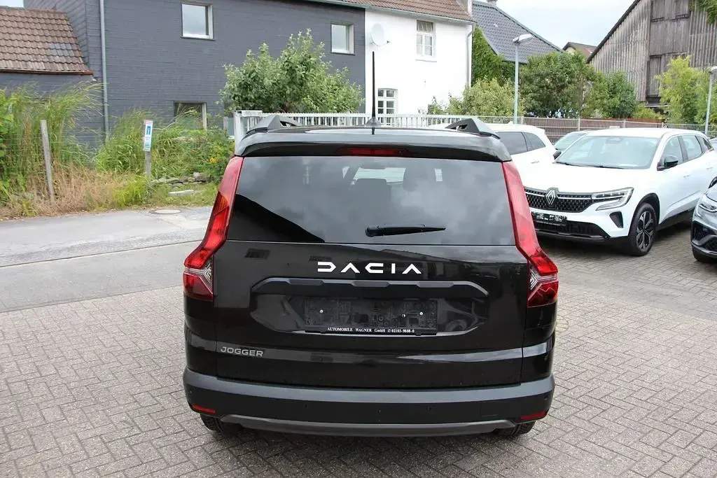 Gebraucht Dacia Jogger Expression 101 PS (74 kW) 2023 Schwarz Van / Kleinbus