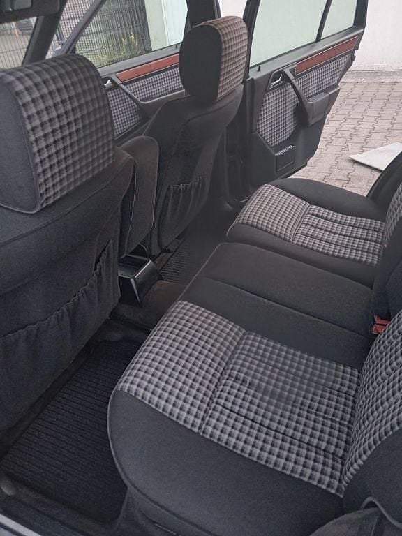 Gebraucht Mercedes 220 150 PS (110 kW) 1995 Grün Kombi