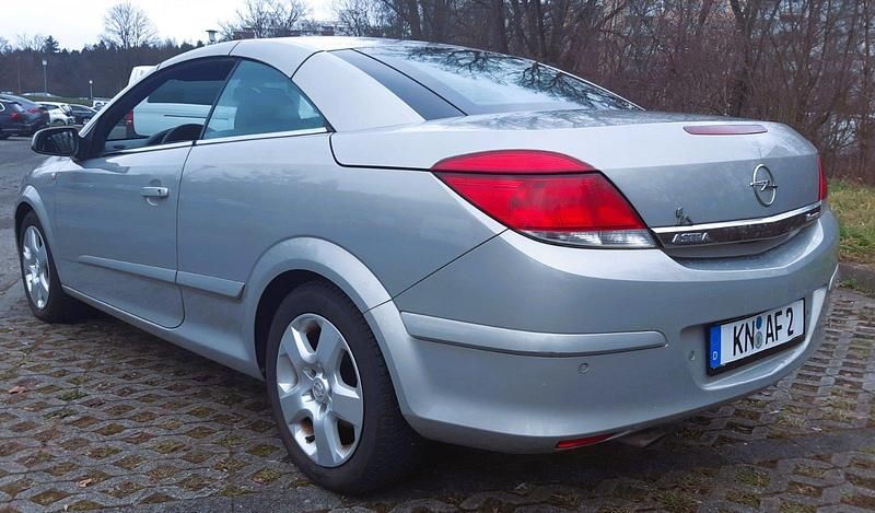 Gebraucht Opel Astra Cabriolet 105 PS (77 kW) 2007 Cabrio