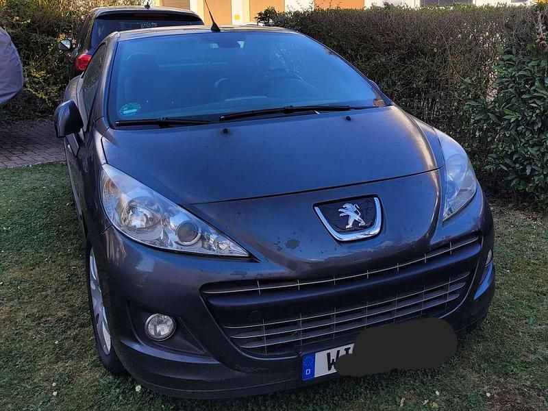 Gebraucht Peugeot 207 CC Allure 111 PS (81 kW) 2012 Grau Cabrio
