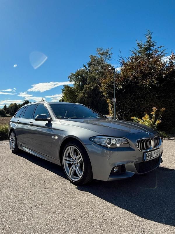 Grau Gebraucht 2013 BMW 535 M Sport Kombi | 20.500 € (Fairer Preis) - Bild 1/4