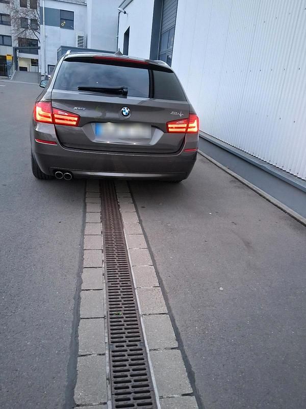 Gebraucht BMW 520 185 PS (136 kW) 2012 Braun Kombi