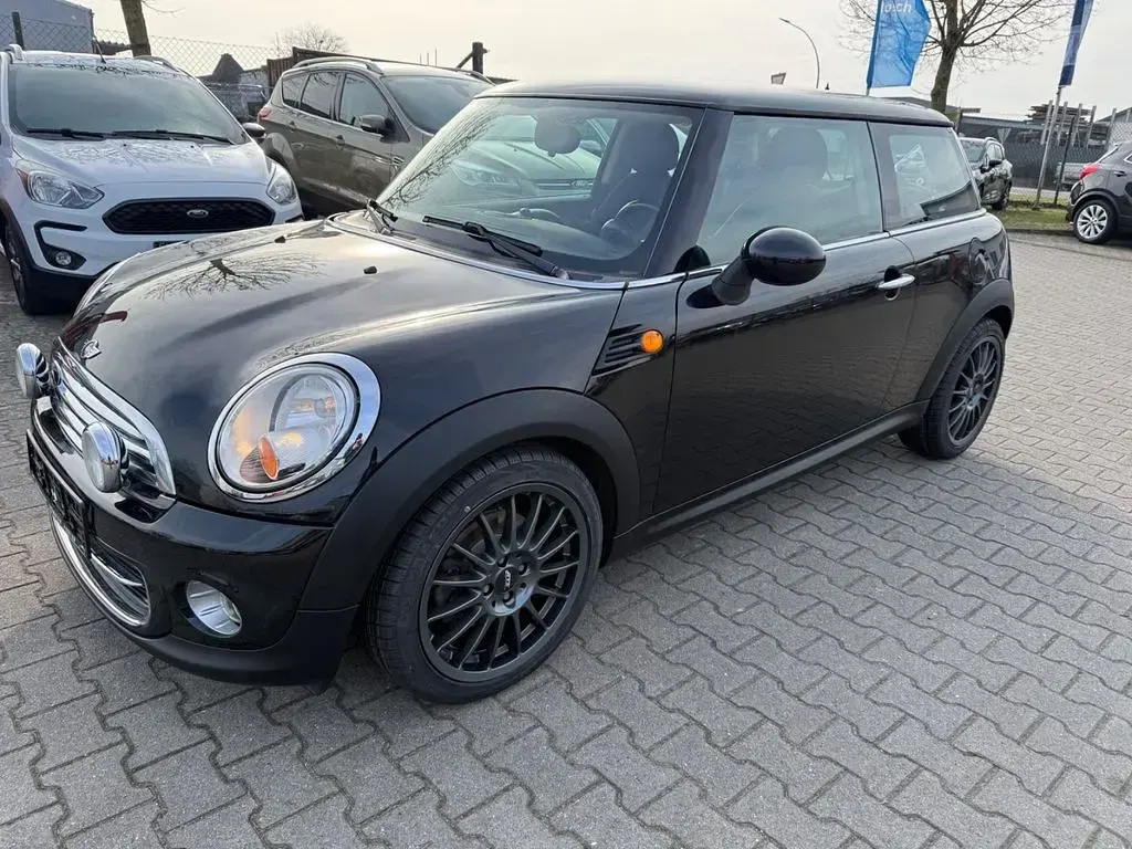 Käytetty Mini Cooper 122 HP (89 kW) 2010 Musta Viistoperä