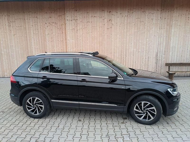 Schwarz Gebraucht 2019 VW Tiguan Join SUV | 22.700 € (Superpreis) - Bild 1/4