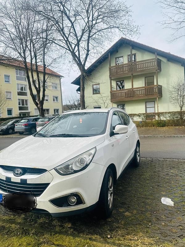 Gebraucht Hyundai Tucson 115 PS (84 kW) 2013 Weiß SUV