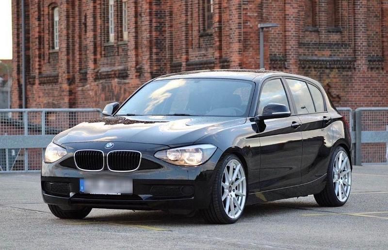 Gebraucht BMW 116 136 PS (100 kW) 2011 Schwarz Kleinwagen