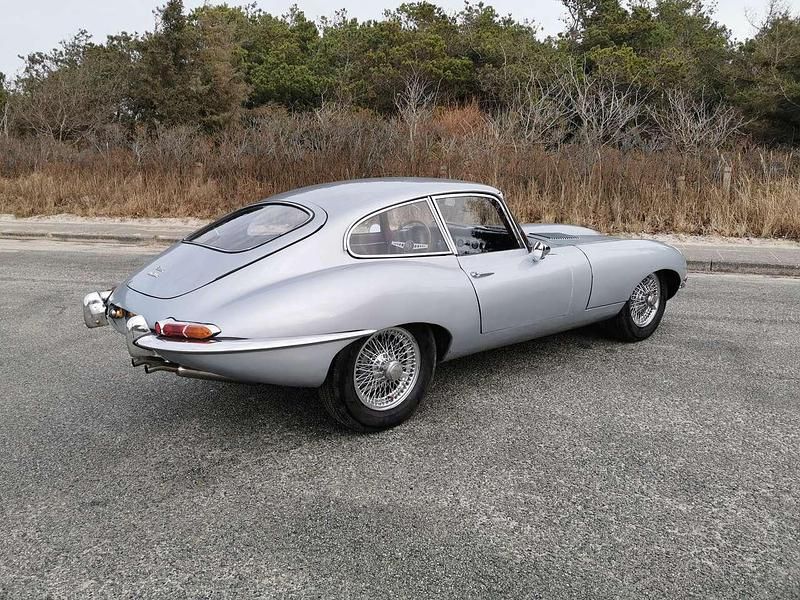Gebraucht Jaguar E-Type 265 PS (194 kW) 1963 Silber Coupé
