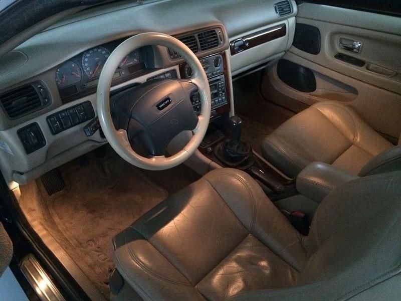 Gebraucht Volvo C70 163 PS (119 kW) 2001 Schwarz Cabrio