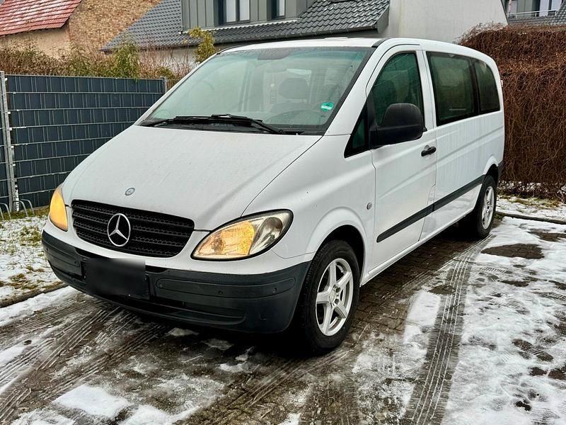 Weiß Gebraucht 2005 Mercedes Vito Van | 2.700 € (Superpreis) - Bild 1/4