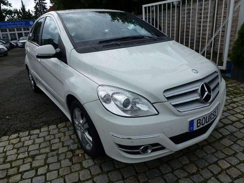 Second-hand Mercedes B150 95 CP (69 kW) 2009 Alb Monovolum