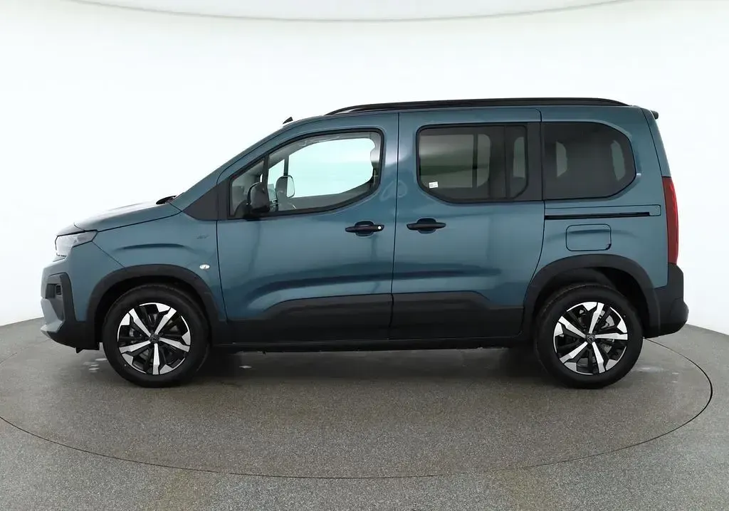 Neu Peugeot Rifter GTi 131 PS (96 kW) 2025 Grün Van / Kleinbus