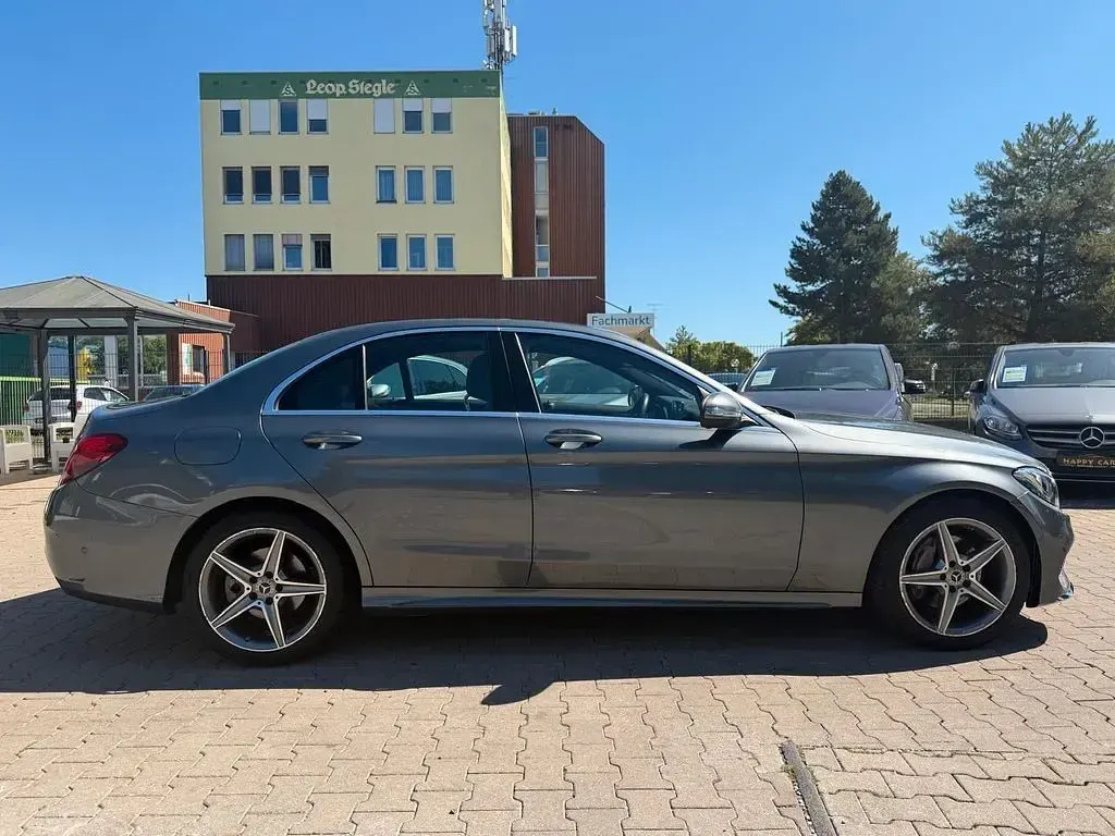 Gebraucht Mercedes C180 AMG line 156 PS (114 kW) 2017 Grau Limousine