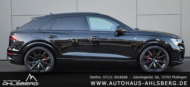Neu Audi Q8 S-Line 286 PS (210 kW) 2025 Mythosschwarz SUV