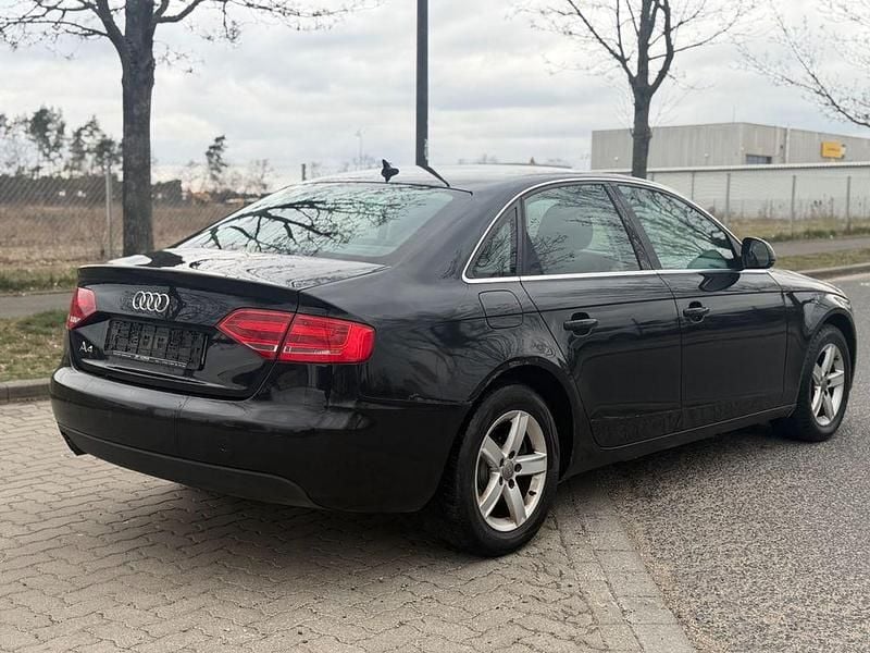 Gebraucht Audi A4 Attraction 143 PS (105 kW) 2008 Schwarz Limousine