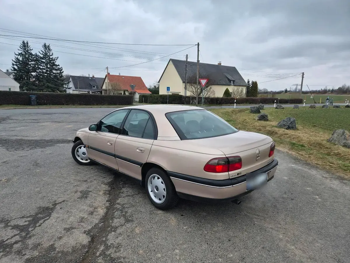 Gebraucht Opel Omega 170 PS (125 kW) 1998 Beige Limousine