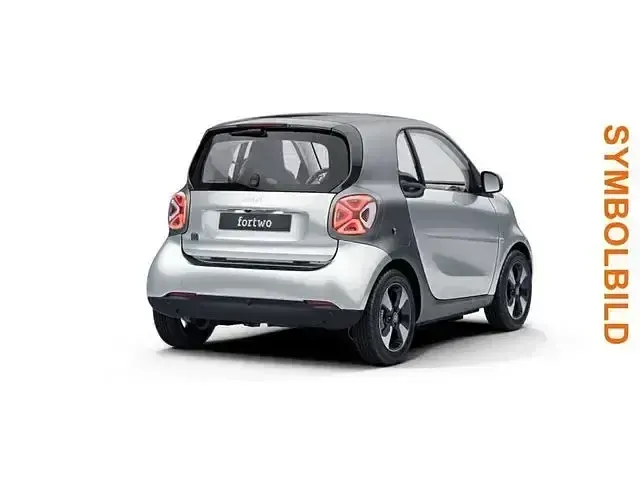 Gebraucht Smart ForTwo Electric Drive Exclusive 60 kW (82 PS) 2024 Silber