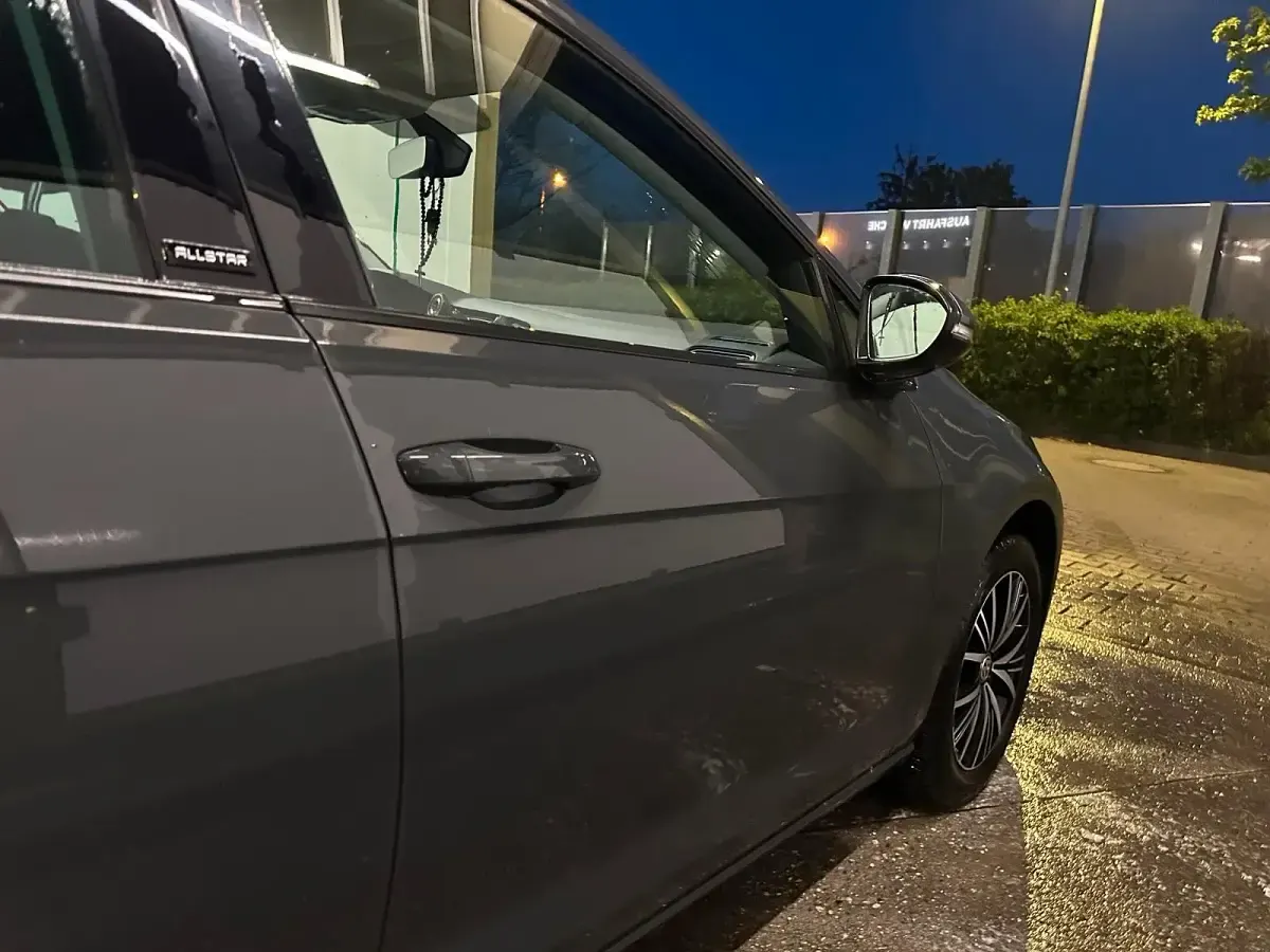Gebraucht VW Golf VII Allstar 110 PS (80 kW) 2017 Grau Kombi