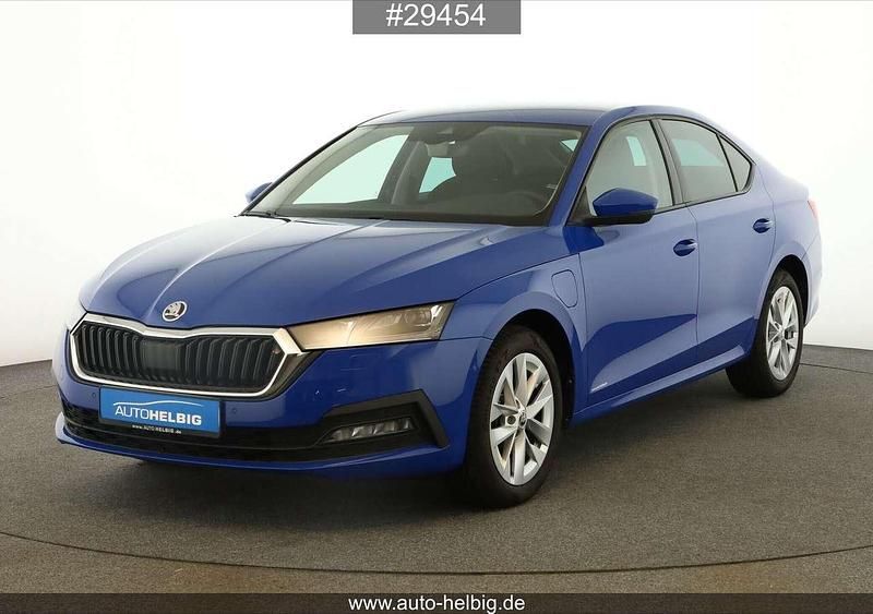 Blau Gebraucht 2022 Skoda Octavia Ambition Limousine | 19.990 € (Guter Preis) - Bild 1/4