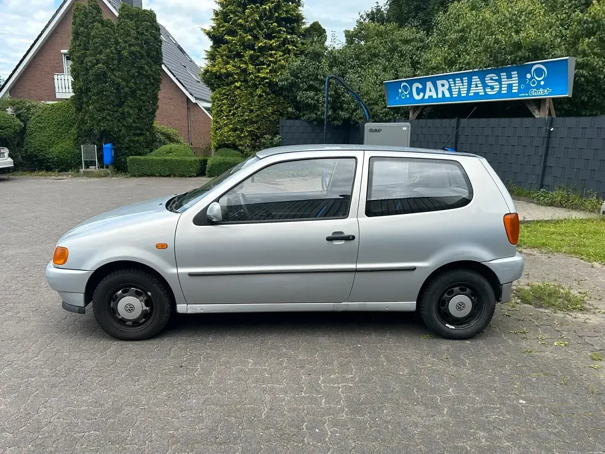 Gebraucht VW Polo 50 PS (36 kW) 1998 Silber Kleinwagen