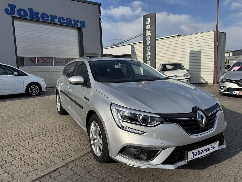 Grau Gebraucht 2019 Renault Mégane IV GT Limousine | 15.390 € (Fairer Preis) - Bild 1/4
