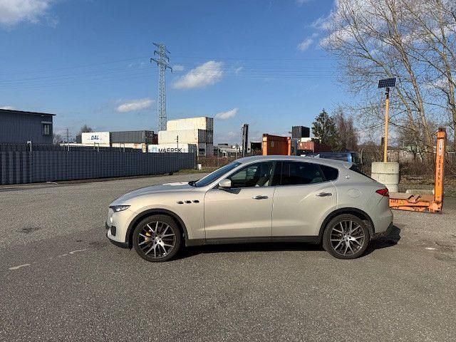 Gebraucht Maserati Levante 275 PS (202 kW) 2019 Beige SUV