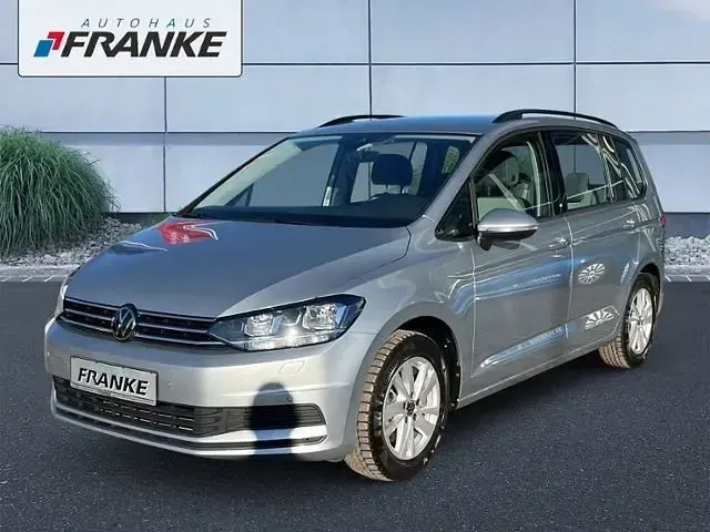 Gebraucht VW Touran Comfortline 150 PS (110 kW) 2024 Silber Van / Kleinbus