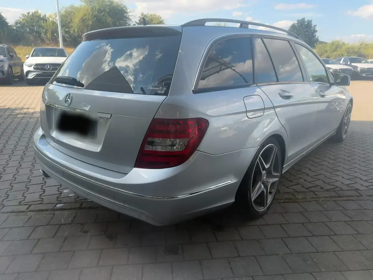 Gebraucht Mercedes C250 204 PS (150 kW) 2013 Silber Kombi