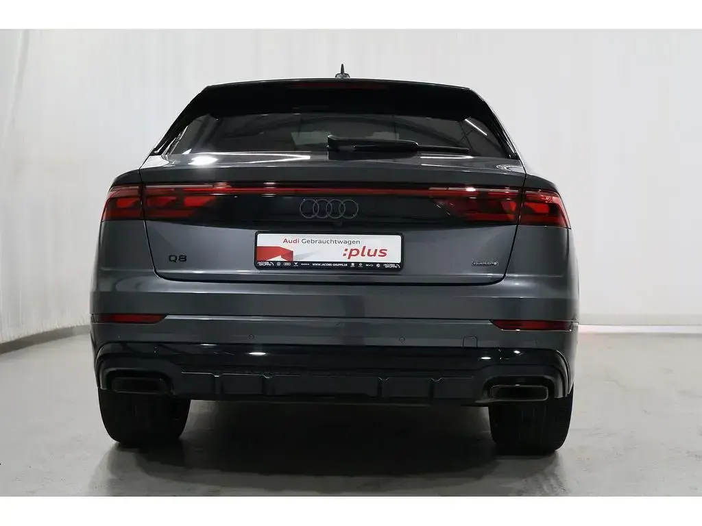 Gebraucht Audi Q8 Ambiente 286 PS (210 kW) 2025 Grau SUV