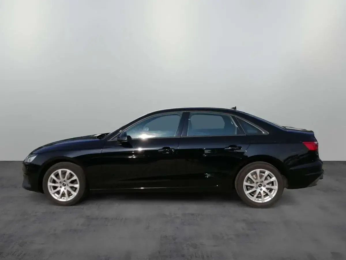 Gebraucht Audi A4 Sport 150 PS (110 kW) 2023 Schwarz Limousine