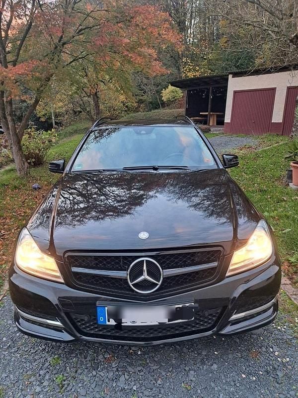 Schwarz Gebraucht 2012 Mercedes 200 Kombi | 4.800 € (Guter Preis) - Bild 1/4
