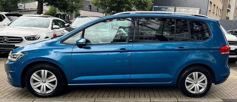 Gebraucht VW Touran Sound 150 PS (110 kW) 2017 Blau Van / Kleinbus