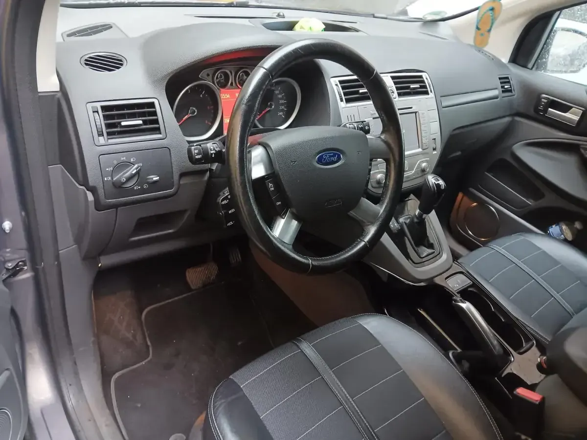 Gebraucht Ford Kuga 163 PS (119 kW) 2012 SUV
