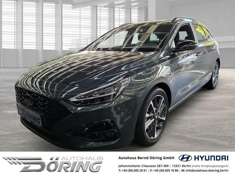 Cypress green Gebraucht 2024 Hyundai i30 Advantage Kombi | 28.980 € (Teuer) - Bild 1/4