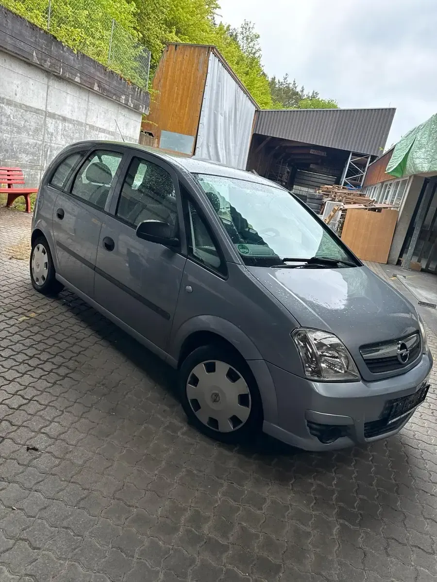 Używany Opel Meriva 90 KM (66 kW) 2009 Szary Minivan