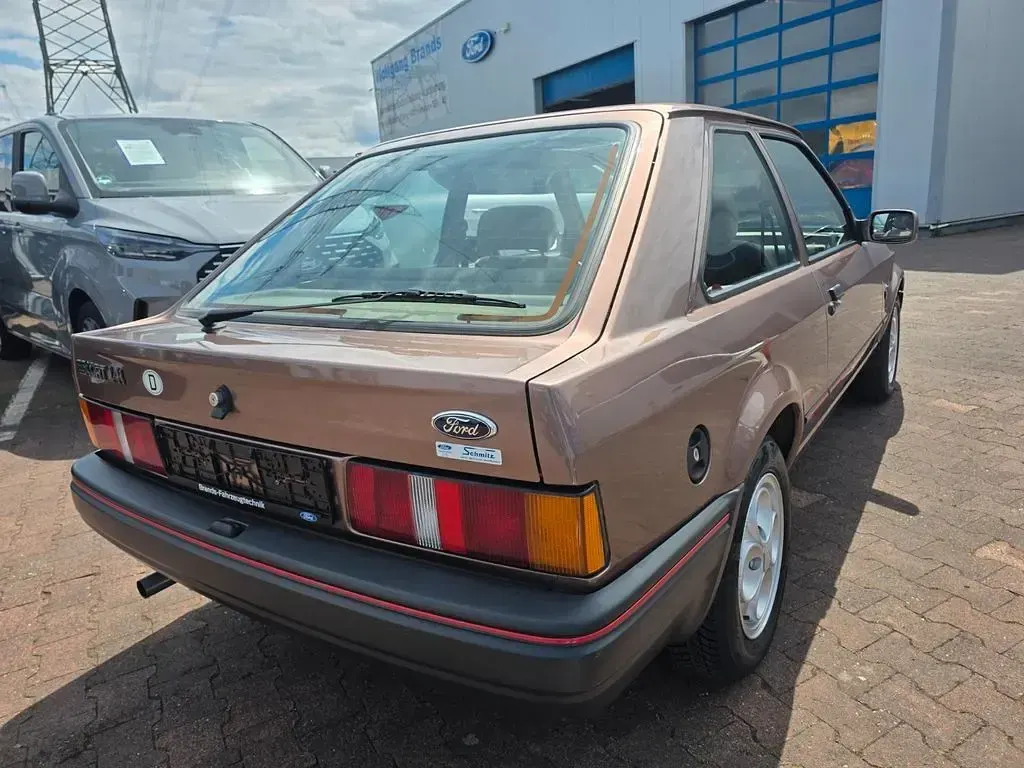 Gebraucht Ford Escort 73 PS (53 kW) 1990 Braun