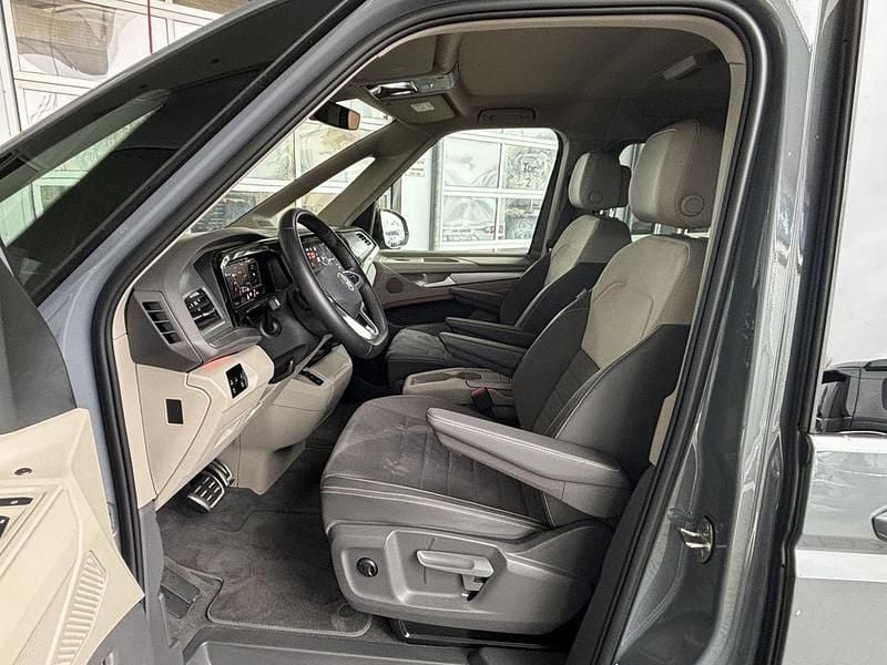 Gebraucht VW Multivan Goal 150 PS (110 kW) 2025 Grau Van / Kleinbus