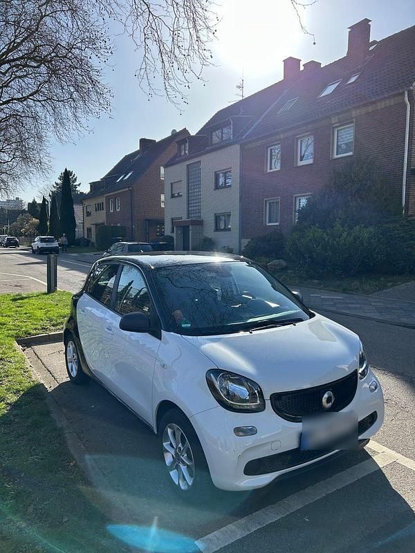 Gebraucht Smart ForFour Electric Drive 60 kW (82 PS) 2019 Weiß Kleinwagen