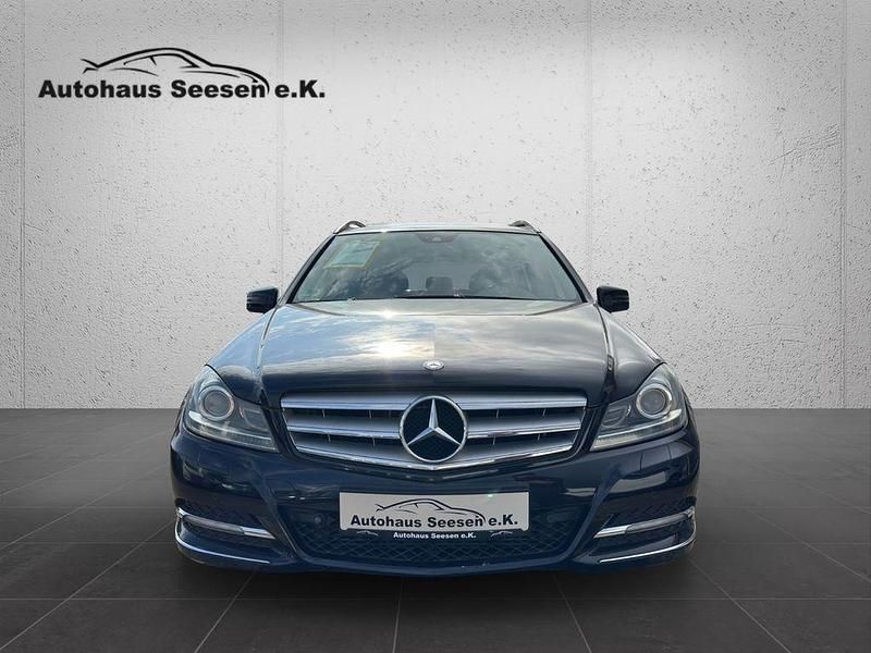 Gebraucht Mercedes C200 Avantgarde 184 PS (135 kW) 2011 Schwarz Kombi