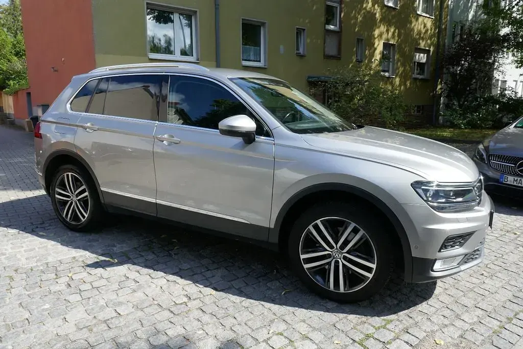 Gebraucht VW Tiguan Highline 179 PS (131 kW) 2016 Silber SUV
