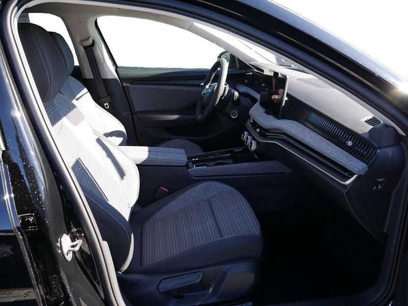 Neu Skoda Superb Selection 193 PS (141 kW) 2026 Schwarz Kombi