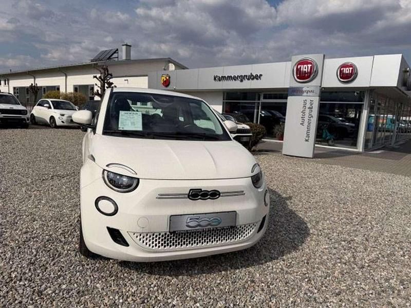 Gebraucht Fiat 500e Basis 86 kW (118 PS) 2023 Other Kleinwagen