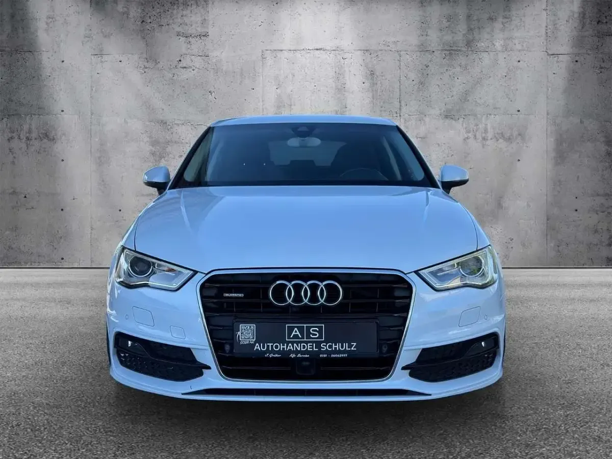Second-hand Audi A3 S-Line 184 CP (135 kW) 2015 Alb Berlinǎ