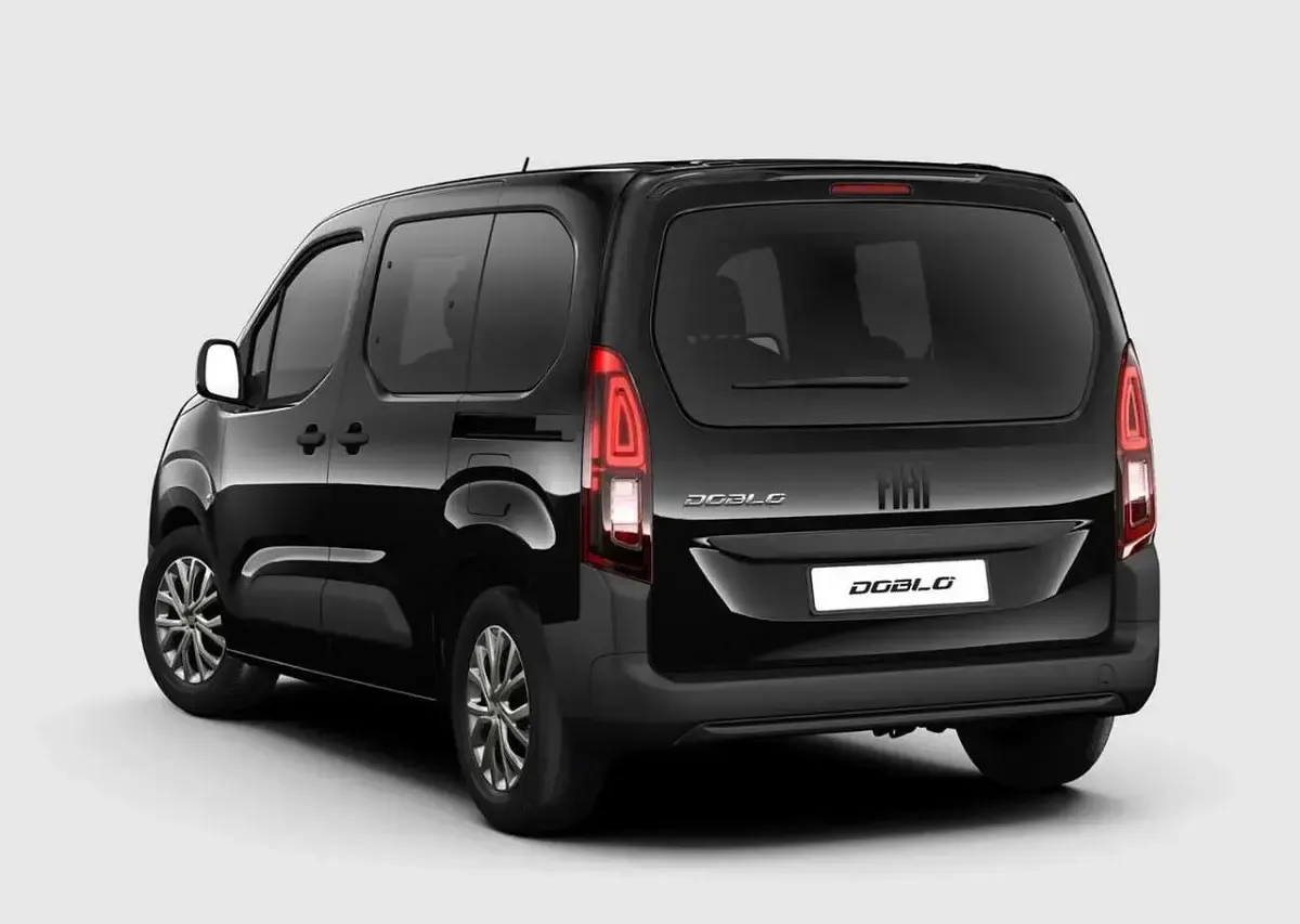 Neu Fiat Doblò 101 PS (74 kW) 2025 Cinema schwarz metallic Van / Kleinbus