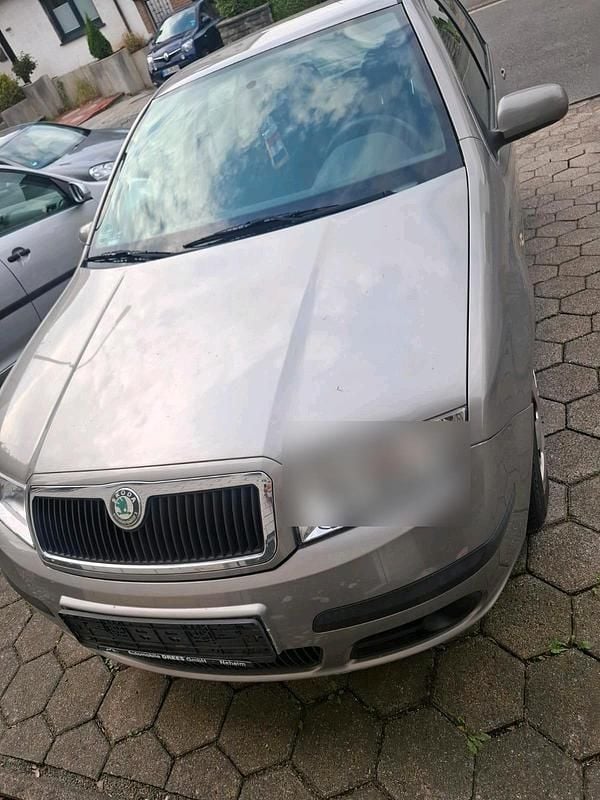 Grau Gebraucht 2006 Skoda Fabia Ambiente Kleinwagen | 1.300 € (Guter Preis) - Bild 1/4