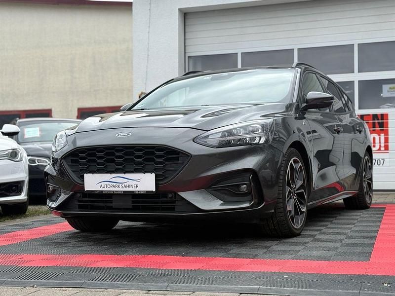 Gebraucht Ford Focus ST-Line 182 PS (133 kW) 2019 Grau Kombi