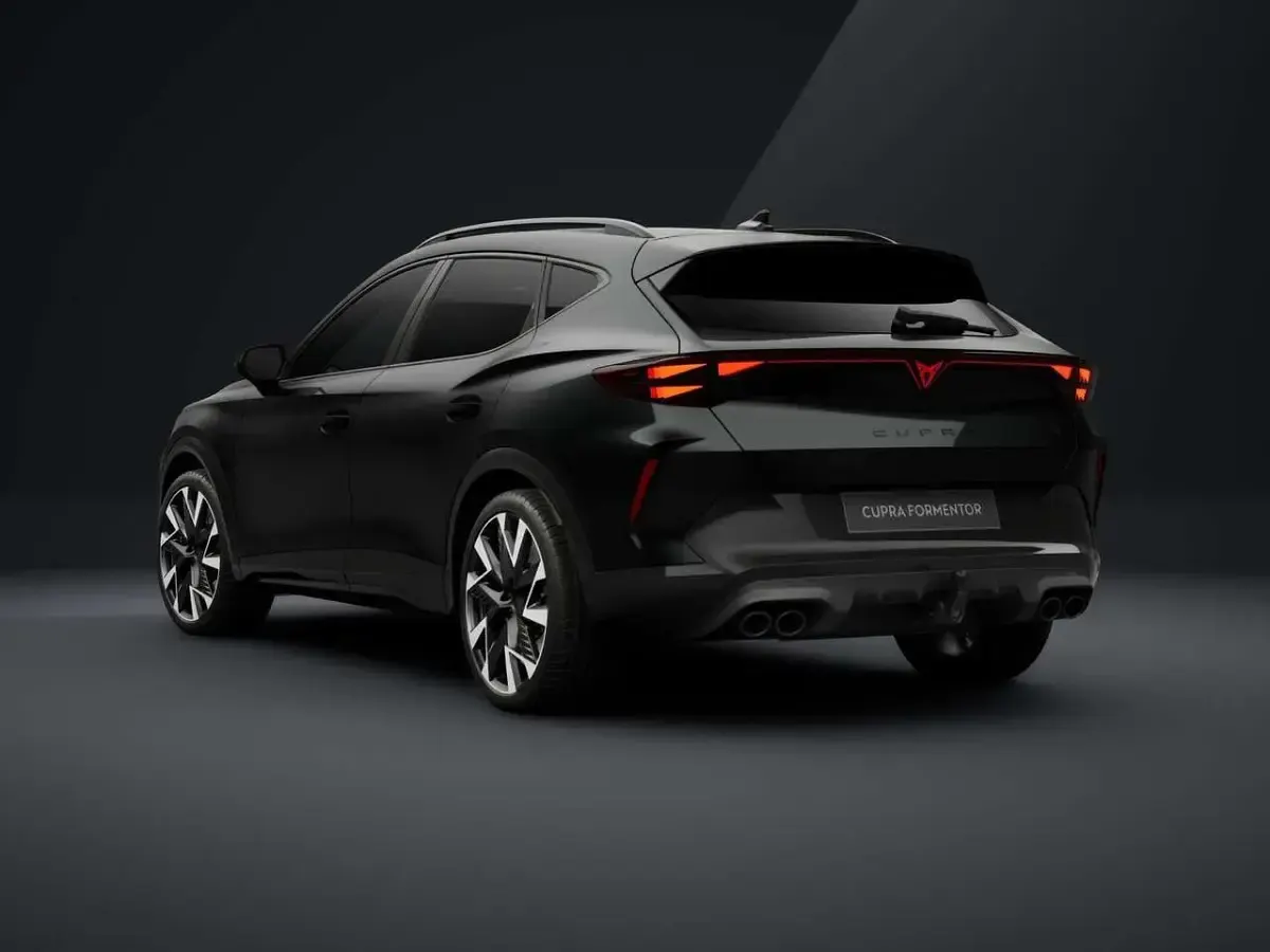 Neu Cupra Formentor VZ 333 PS (244 kW) 2025 Schwarz SUV