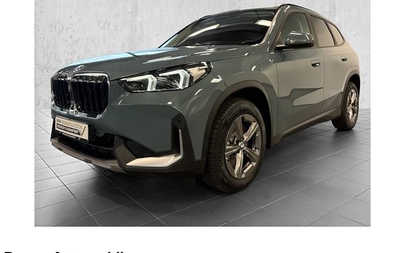 Gebraucht BMW X1 Shadowline 211 PS (155 kW) 2023 Cape york grün metallic SUV