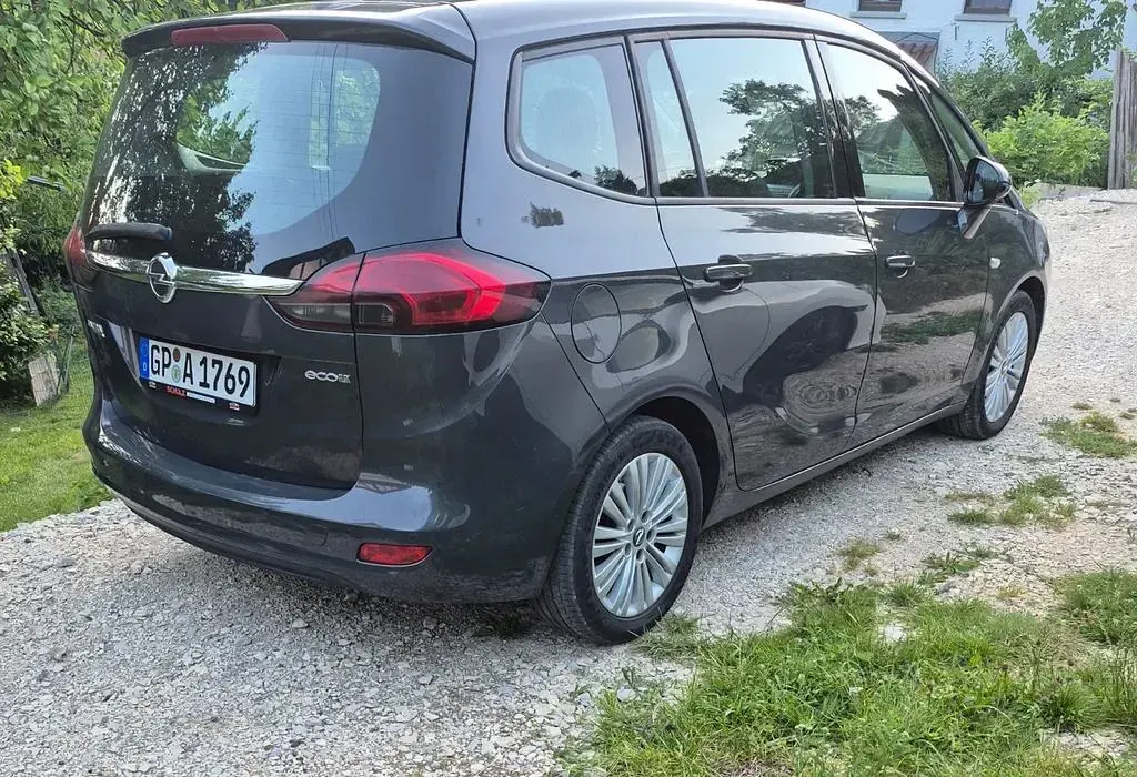 Gebraucht Opel Zafira Edition 140 PS (102 kW) 2016 Grau Van / Kleinbus